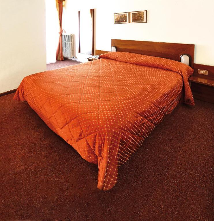 Hotel La Rotonda Pergine Valsugana Pokoj fotografie