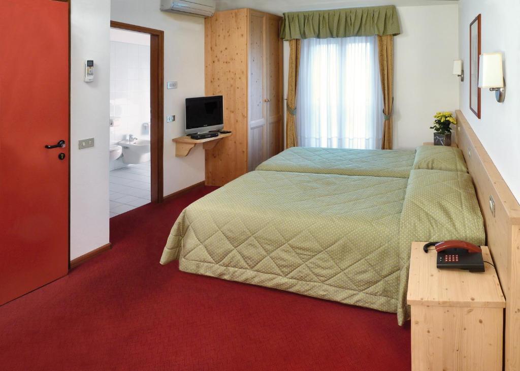 Hotel La Rotonda Pergine Valsugana Pokoj fotografie