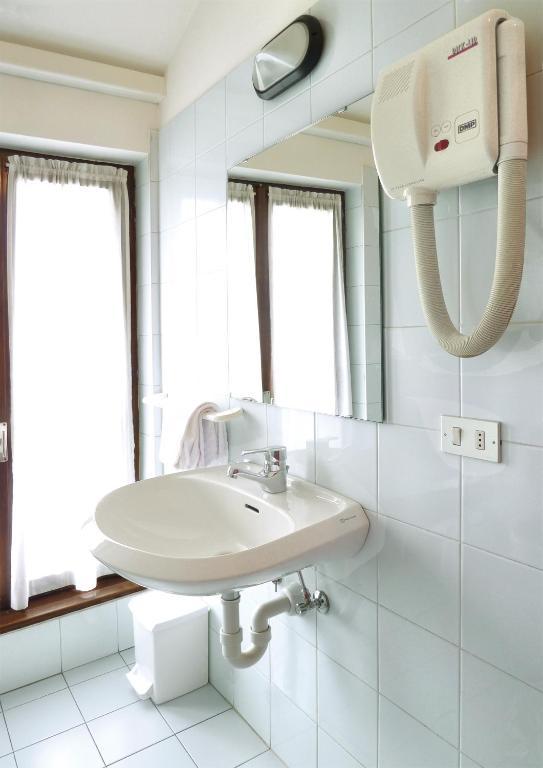 Hotel La Rotonda Pergine Valsugana Pokoj fotografie